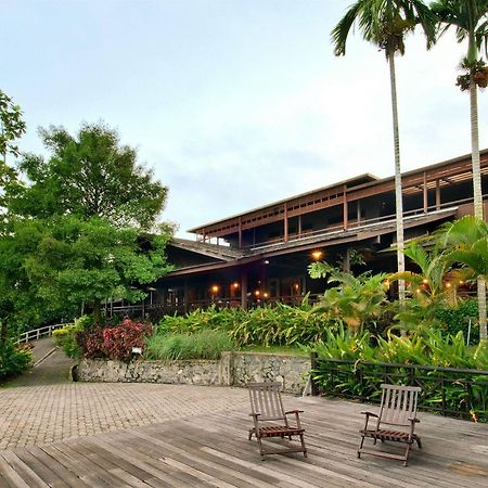 Aiman Batang Ai Resort & Retreat Lubok Antu Kültér fotó